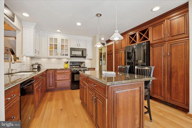 19 COMMISSIONERS PIKE, Woodstown, NJ 08001