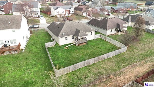 512 Concord Grape Way, Vine Grove, KY 40175