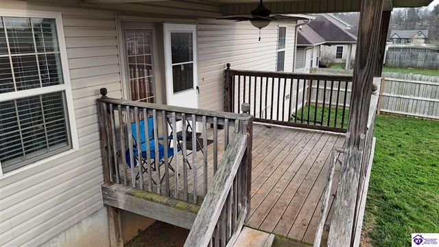 512 Concord Grape Way, Vine Grove, KY 40175