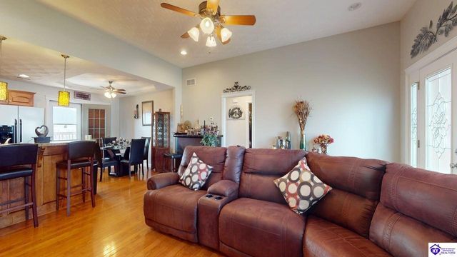 512 Concord Grape Way, Vine Grove, KY 40175