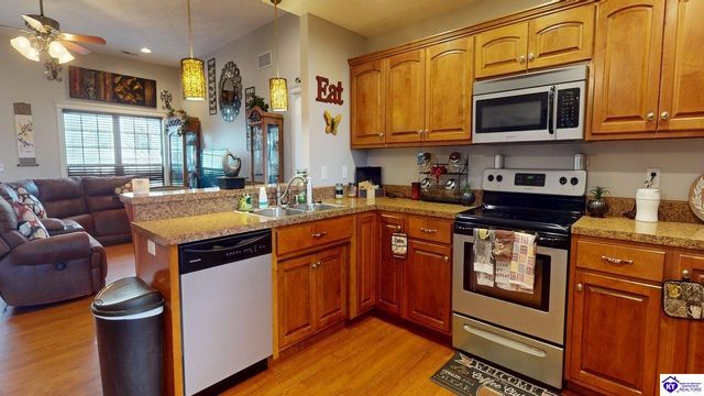 512 Concord Grape Way, Vine Grove, KY 40175