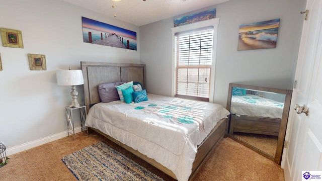 512 Concord Grape Way, Vine Grove, KY 40175