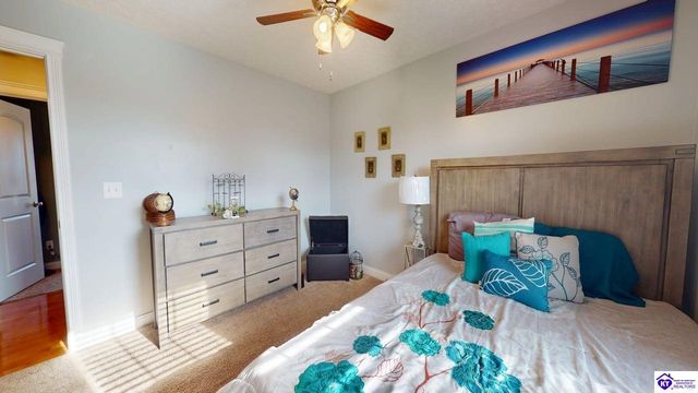 512 Concord Grape Way, Vine Grove, KY 40175