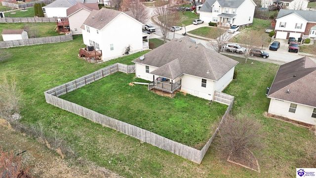 512 Concord Grape Way, Vine Grove, KY 40175