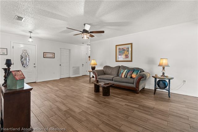 129 Forever Avenue, Lake Placid, FL 33852