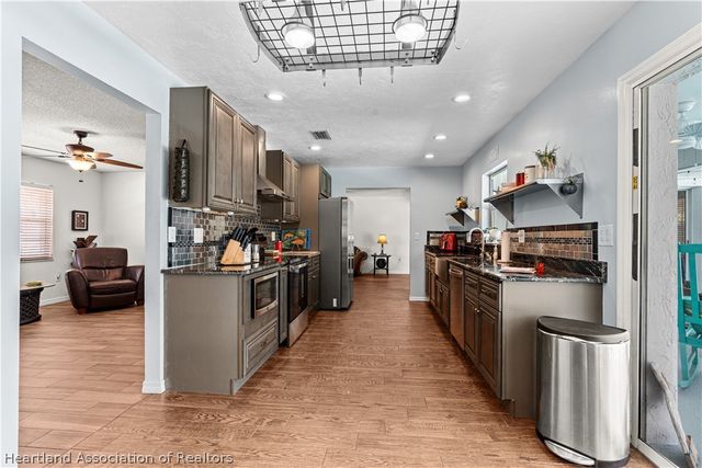 129 Forever Avenue, Lake Placid, FL 33852
