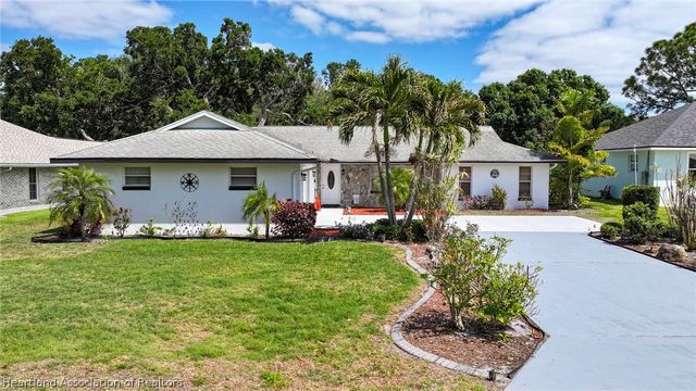 129 Forever Avenue, Lake Placid, FL 33852