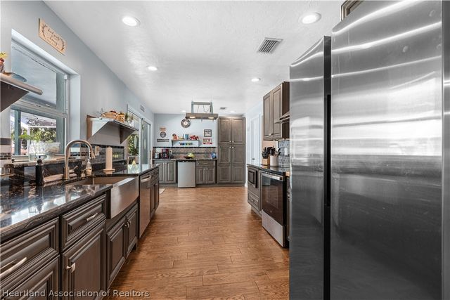 129 Forever Avenue, Lake Placid, FL 33852