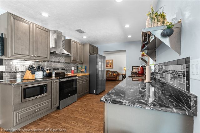 129 Forever Avenue, Lake Placid, FL 33852