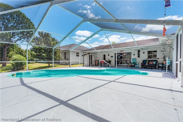 129 Forever Avenue, Lake Placid, FL 33852