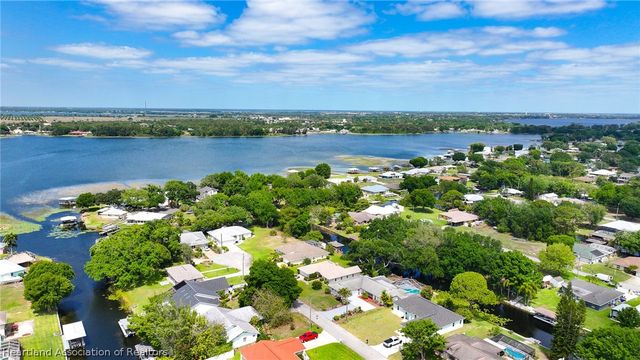 129 Forever Avenue, Lake Placid, FL 33852