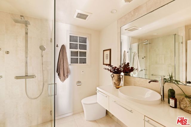 4016 Cumberland Avenue, Los Angeles, CA 90027