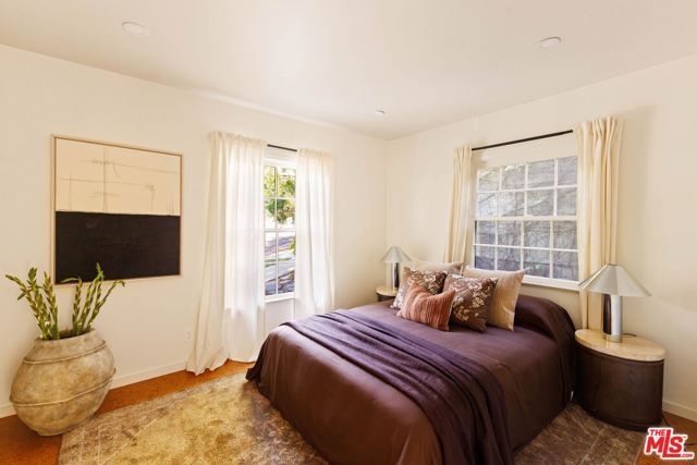 4016 Cumberland Avenue, Los Angeles, CA 90027