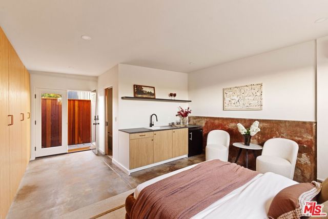 4016 Cumberland Avenue, Los Angeles, CA 90027