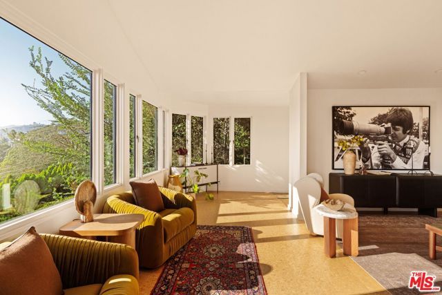 4016 Cumberland Avenue, Los Angeles, CA 90027