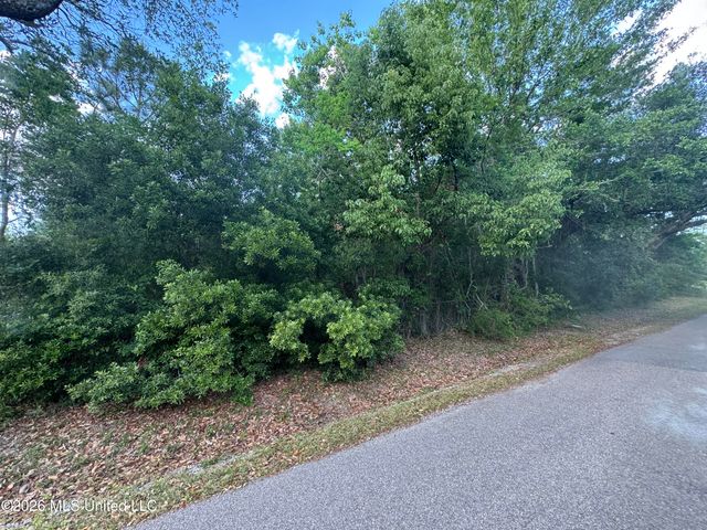 221 Julia Street, Bay Saint Louis, MS 39520