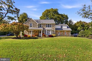 8300 FAIRVIEW RD #, Elkins Park, PA 19027