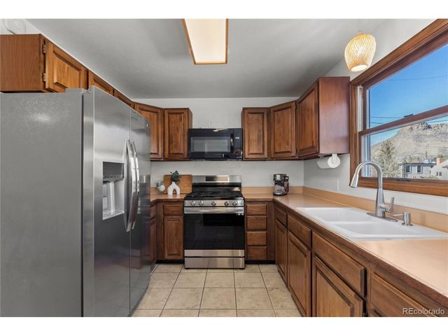 2301 Willow Creek Dr, Golden, CO 80401