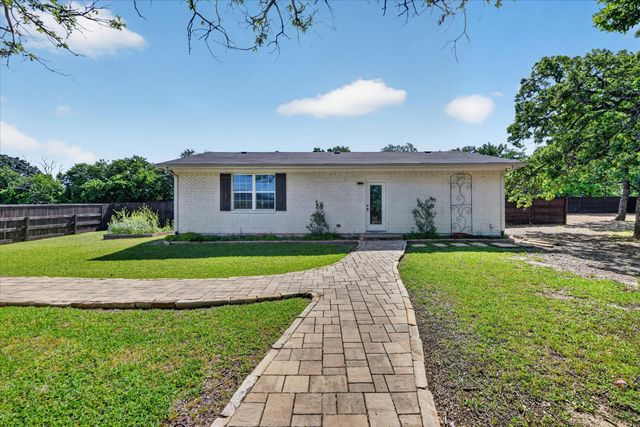 904 Frenchtown Road, Argyle, TX 76226