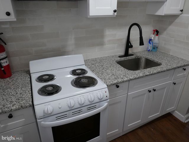313 HAMPDEN RD, Upper Darby, PA 19082