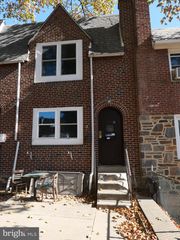 313 HAMPDEN RD, Upper Darby, PA 19082