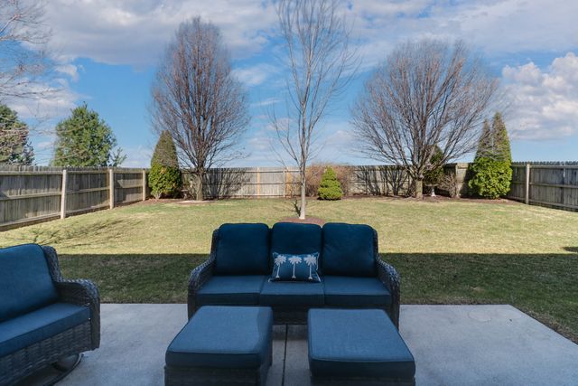 67 Dry Sage Circle, Bloomington, IL 61705