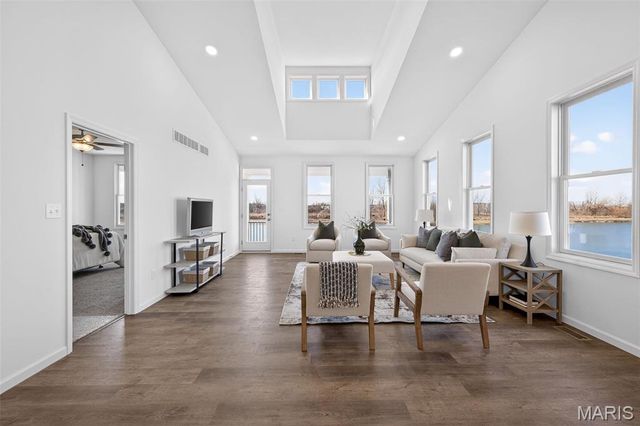 2998 Memphis Street, St Charles, MO 63301