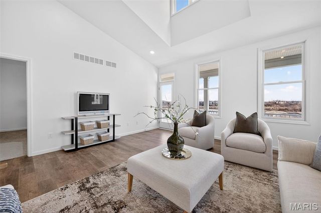 2998 Memphis Street, St Charles, MO 63301