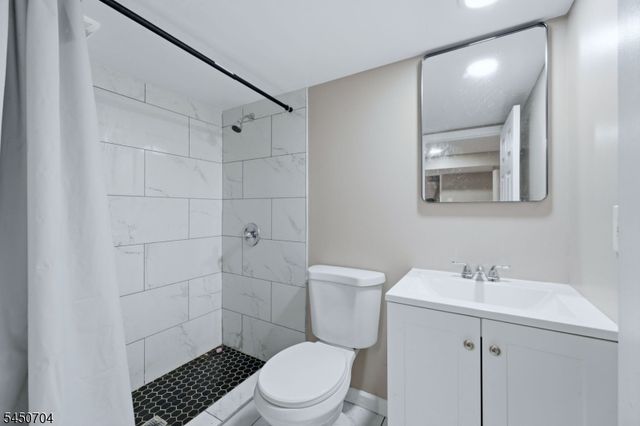 139 Isabella Ave, Newark City, NJ 07106