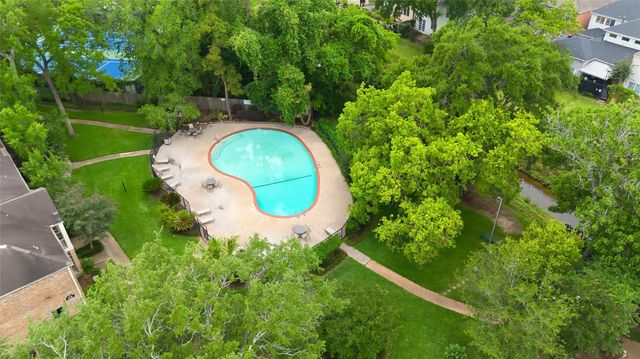 13376 Trail Hollow Drive 3376, Houston, TX 77079