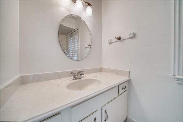 13376 Trail Hollow Drive 3376, Houston, TX 77079