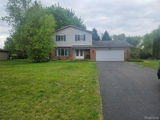 1210 Bay Ridge, Highland Charter Township, MI 48356