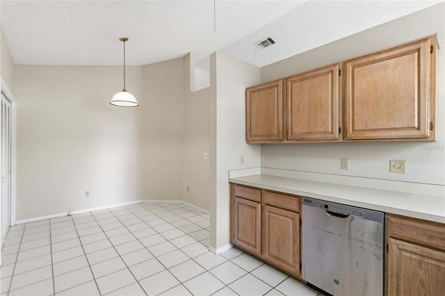 6572 ABERCROMBIE COURT, Orlando, FL 32835