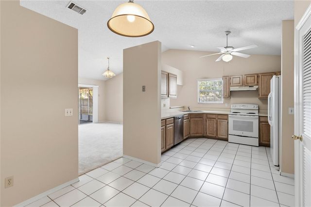 6572 ABERCROMBIE COURT, Orlando, FL 32835