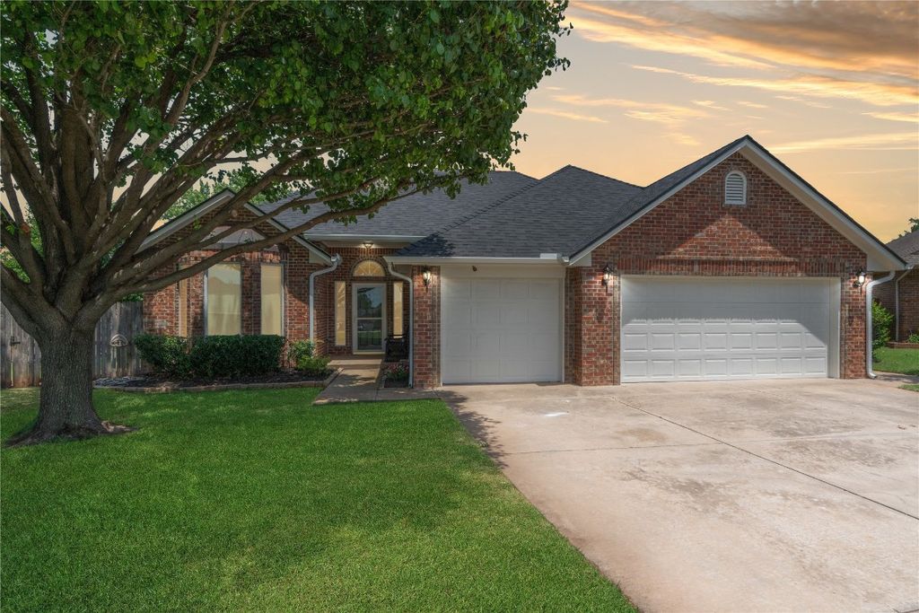 201 NW 160th Terrace, Edmond, OK 73013