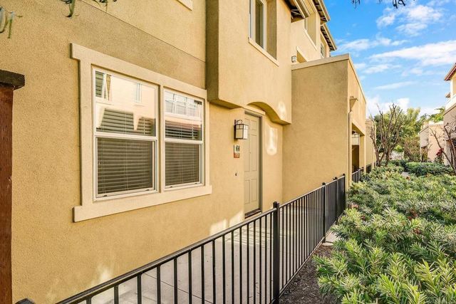 751 Paradise Way, National City, CA 91950