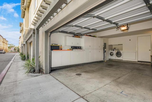 751 Paradise Way, National City, CA 91950