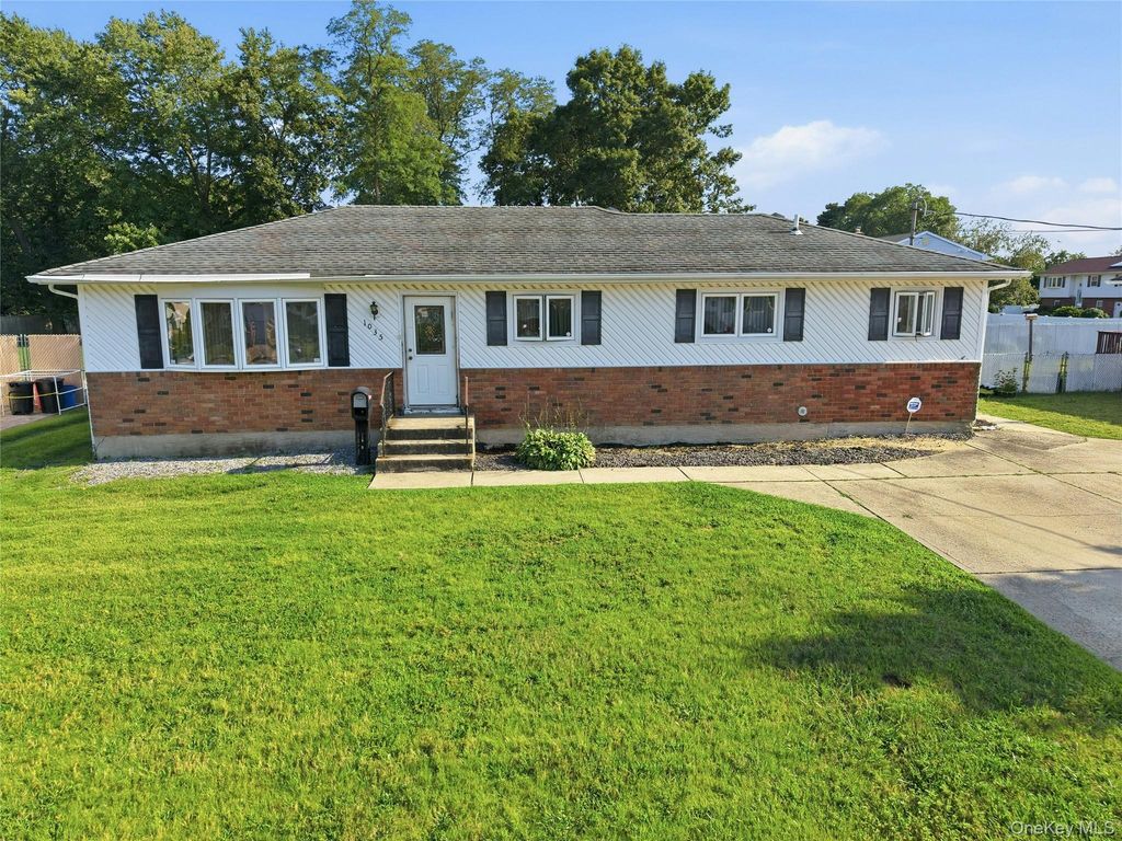 1035 Tooker Avenue, West Babylon, NY 11704 — photo 4