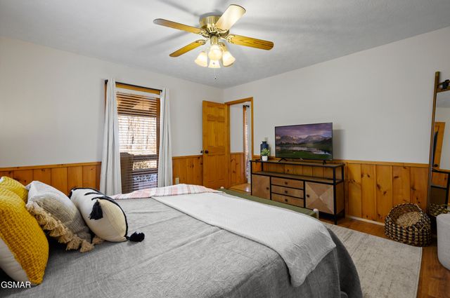 3255 Cove Creek Way, Sevierville, TN 37862