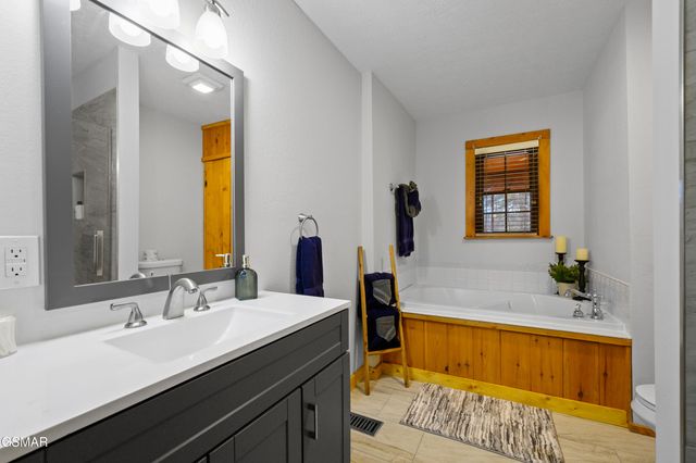 3255 Cove Creek Way, Sevierville, TN 37862