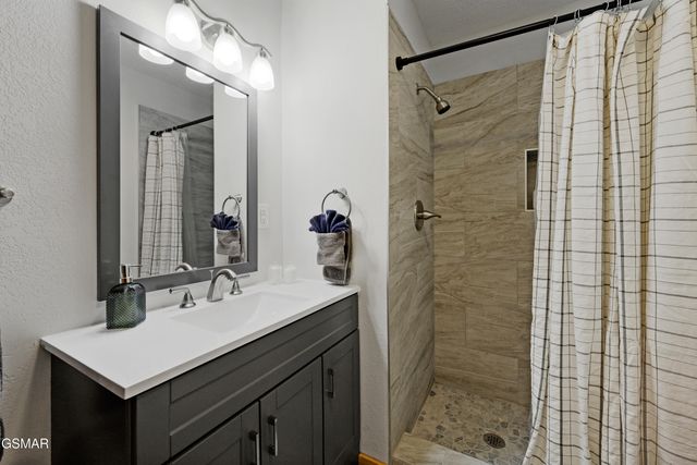 3255 Cove Creek Way, Sevierville, TN 37862