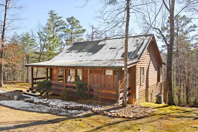 3255 Cove Creek Way, Sevierville, TN 37862