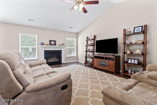 765 Tartans Glen Street NW, Calabash, NC 28467