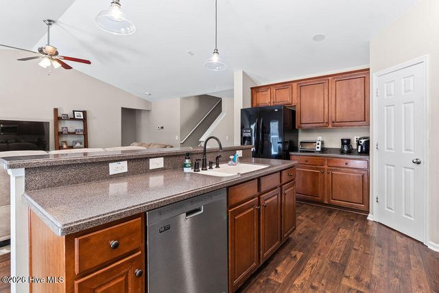 765 Tartans Glen Street NW, Calabash, NC 28467