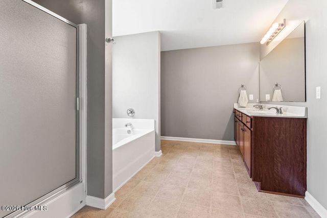 765 Tartans Glen Street NW, Calabash, NC 28467
