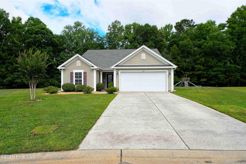 765 Tartans Glen Street NW, Calabash, NC 28467