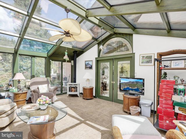 1617 MEADOWLARK, Wyomissing, PA 19610