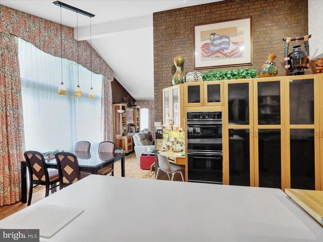 1617 MEADOWLARK, Wyomissing, PA 19610