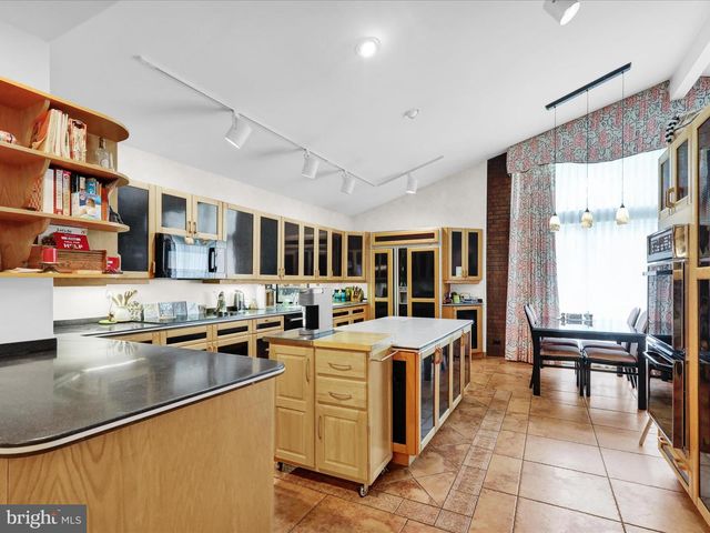 1617 MEADOWLARK, Wyomissing, PA 19610