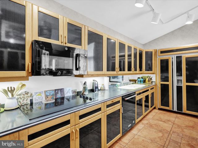 1617 MEADOWLARK, Wyomissing, PA 19610